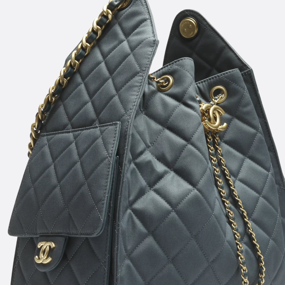 CHANEL 25 MEDIUM-TASCHE