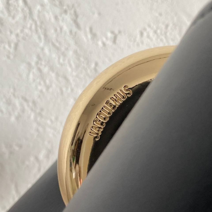 JACQUEMUS LE PETIT BAMBOLA LEDER TOTE