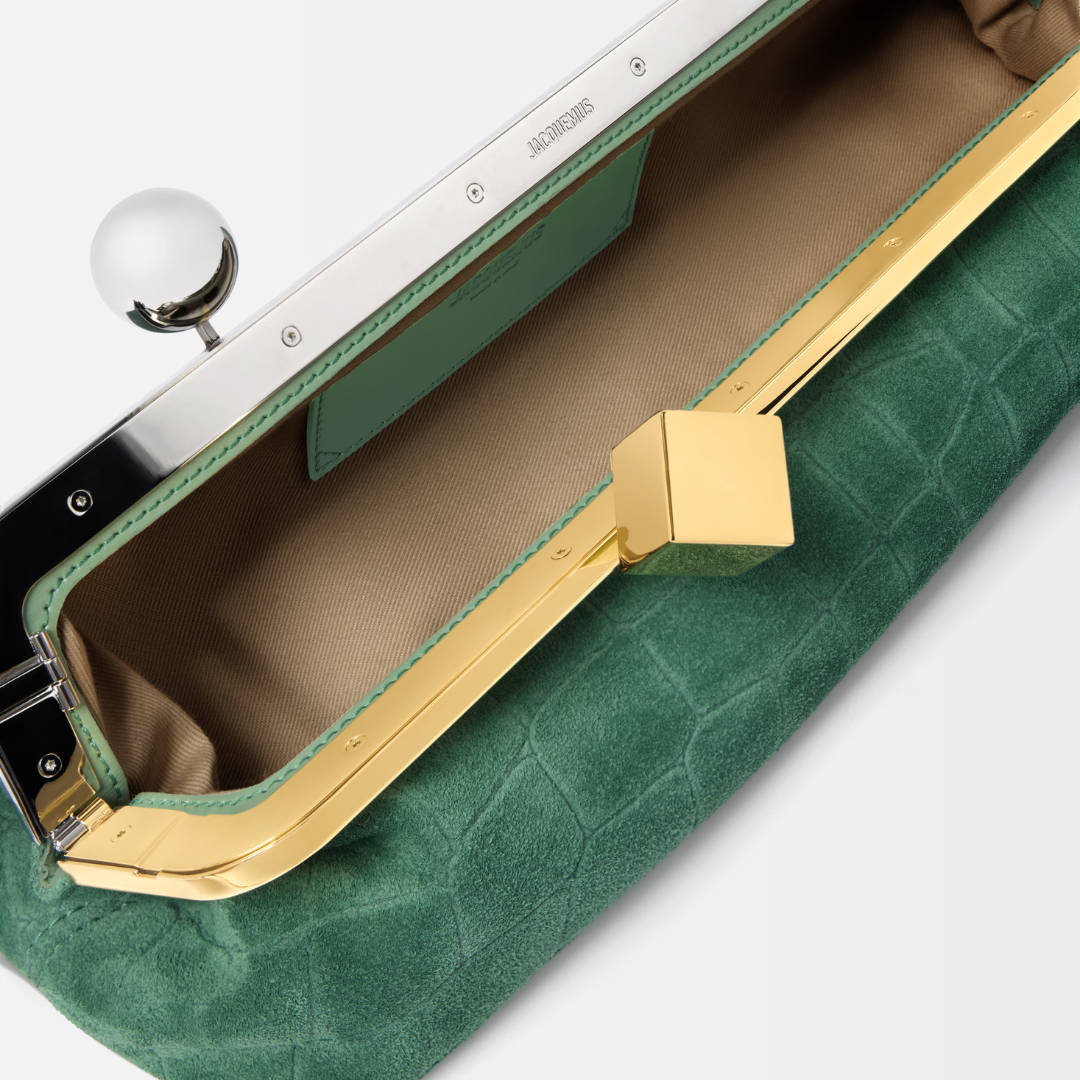 JACQUEMUS LE SALON CLUTCH AUS WILDLEDER MIT KROKO-EFFEKT